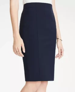 Women's Curvy Fit Seasonless Stretch Seamed Pencil Skirt