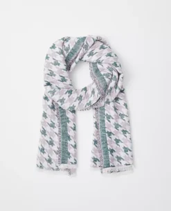 Oversized Houndstooth Woven Blanket Scarf with Fringe