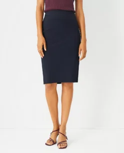 Women's Seasonless Stretch Seamed Pencil Skirt - Tailored Knee-Length