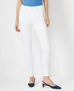 Curvy Sculpting Pocket Mid Rise Skinny Jeans In White