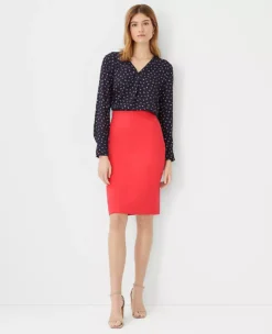 Sophisticated Seamed Twill Pencil Skirt - Soft Stretch Comfort 5 Sophisticated Seamed Twill Pencil Skirt - Soft Stretch Comfort -Ann Taylor Store 607941 4021 ALT2