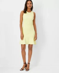 Elegant Petite Sleeveless Flounce Sheath Dress for Work