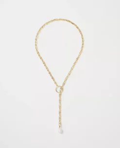 Pearlized Chain Link Lariat Necklace for Timeless Style