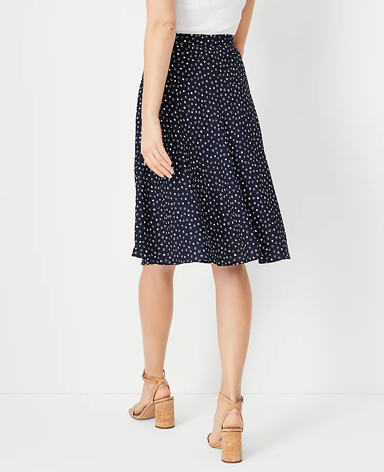 Spotted Flowy Full Skirt - Elegant Knee-Length Swing Silhouette 2 Spotted Flowy Full Skirt - Elegant Knee-Length Swing Silhouette - Image 2