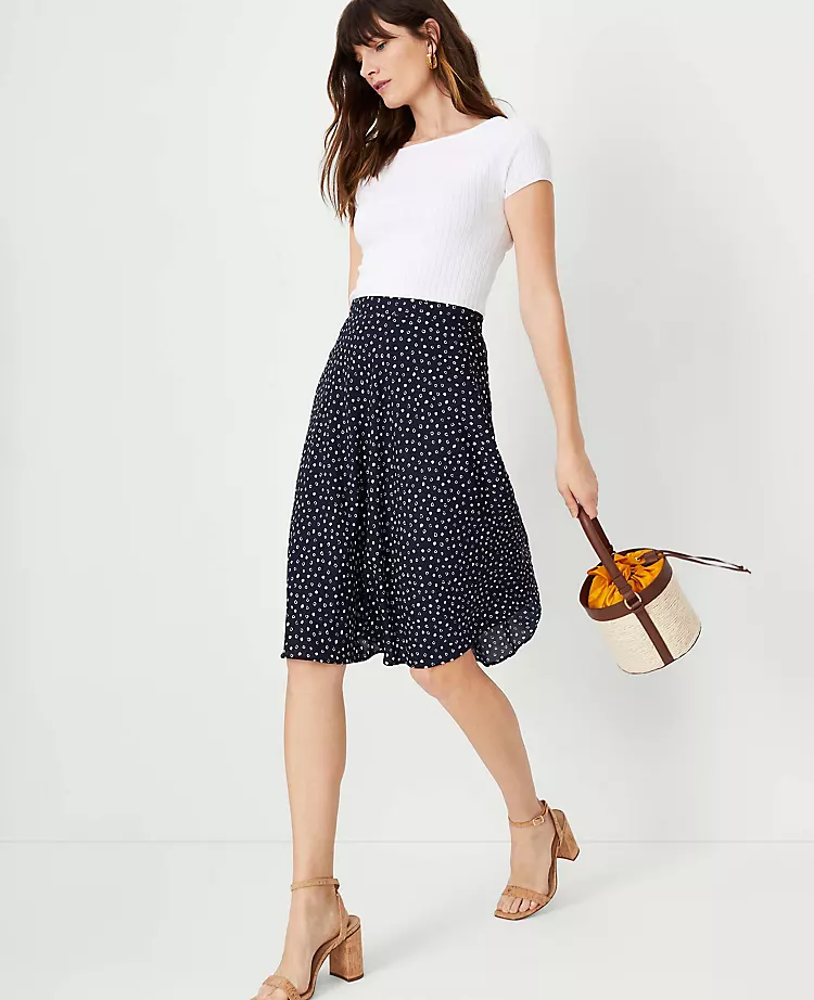 Spotted Flowy Full Skirt - Elegant Knee-Length Swing Silhouette 3 Spotted Flowy Full Skirt - Elegant Knee-Length Swing Silhouette - Image 3