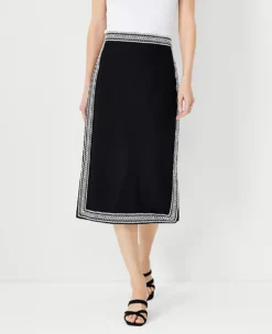Petite Embroidered Side Slit Pencil Skirt -Ann Taylor Store 614351 2222 ALT2