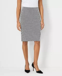 Petite Geometric Pull-On Pencil Skirt - Sophisticated Office Wear