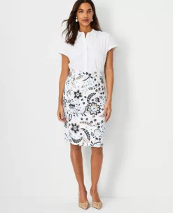 Tailored Petite Floral Pencil Skirt for Professional Workwear 5 Tailored Petite Floral Pencil Skirt for Professional Workwear -Ann Taylor Store 614371 9000 ALT2