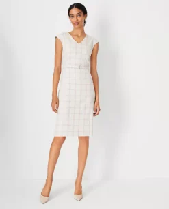 Petite Plaid V-Neck Sheath Dress with Buckle Belt