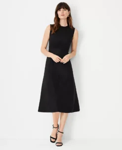 Petite Crew Neck Flare Dress in Breathable Linen Blend