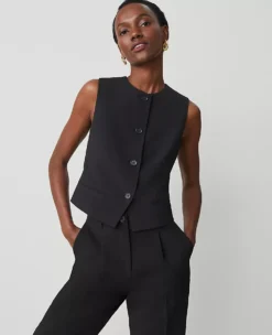 Women's Tailored Cropped Vest in Fluid Crepe - Black