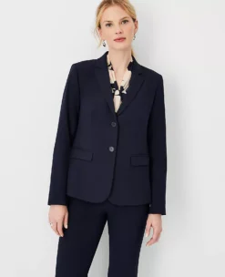 Women's Curvy Fit Seasonless Stretch Two-Button Blazer in Deep Navy Sky