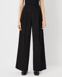 High-Rise Petite Pleated Wide-Leg Pants in Classic Black