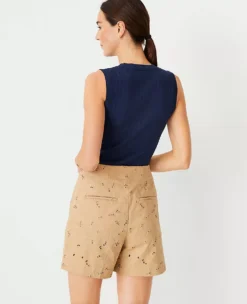 Tailored Petite Side Zip Metro Shorts in Elegant Baguette Embroidery -Ann Taylor Store 835081 018771 ALT2