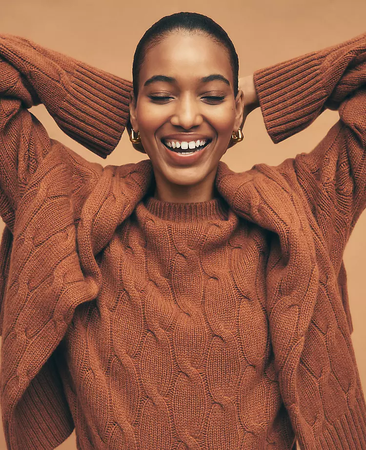 Women's 100% Cashmere Cable Knit Crew Neck Sweater - Spiced Cider 3 Women's 100% Cashmere Cable Knit Crew Neck Sweater - Spiced Cider - Image 3