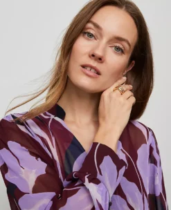 Petite Floral V-Neck Popover Blouse in Windsor Wine 6 Petite Floral V-Neck Popover Blouse in Windsor Wine -Ann Taylor Store 846492 522831 ALT2