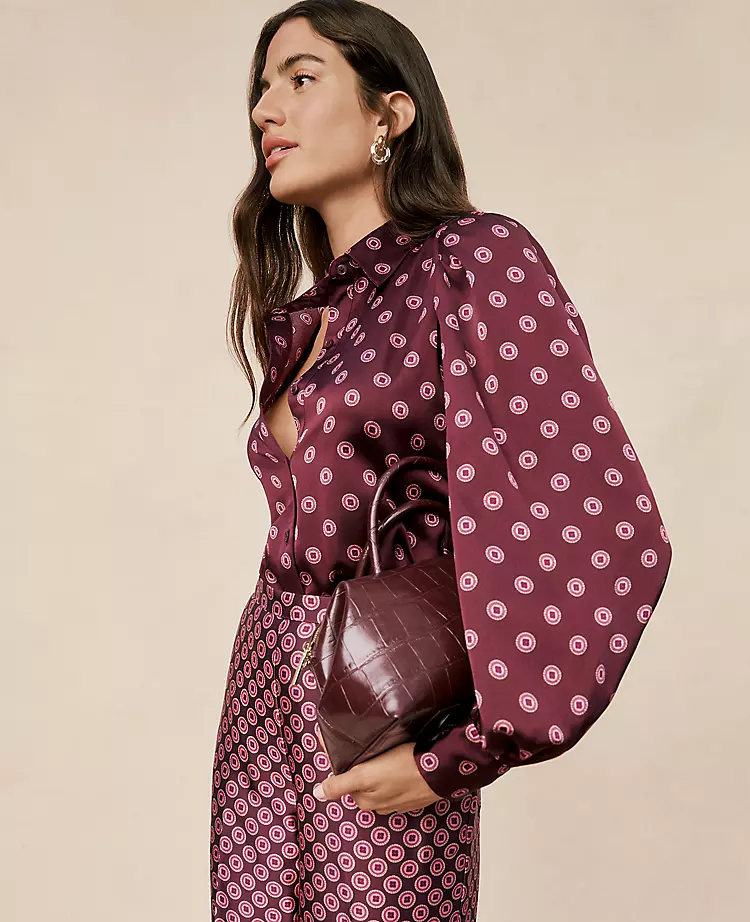 Petite Geo Print Blouson Sleeve Shirt in Poised Plum 4 Petite Geo Print Blouson Sleeve Shirt in Poised Plum - Image 4