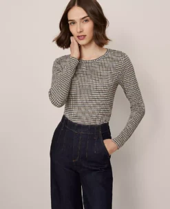 Petite Houndstooth Crew Neck Long Sleeve Top - Cafe Au Lait