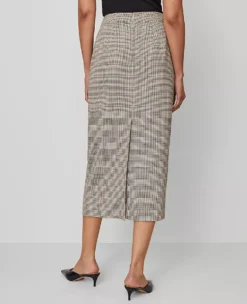 Plaid Knee-Length Pencil Skirt in Copper and Cream Multi 5 Plaid Knee-Length Pencil Skirt in Copper and Cream Multi -Ann Taylor Store 853127 019905 ALT2