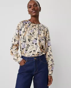 Petite Floral Shirred Raglan Top in Toasted Oat