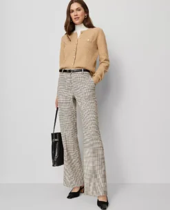 Petite Jayne Houndstooth Trouser – Leg-Lengthening Flared Silhouette -Ann Taylor Store 857754 522581 ALT3