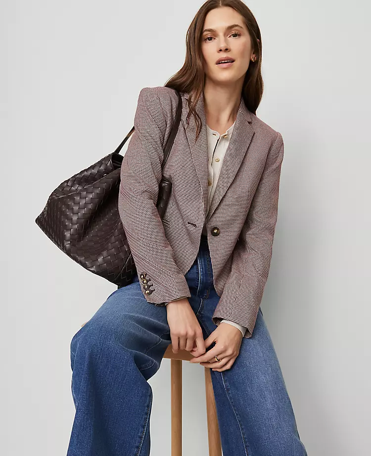 Woven Drawstring Bucket Bag in Dark Chocolate 3 Woven Drawstring Bucket Bag in Dark Chocolate - Image 3