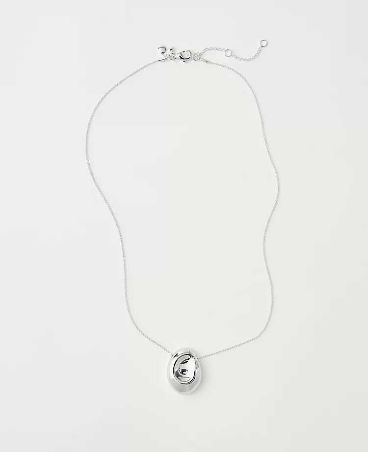 Sleek Silvertone Metal Disc Pendant Necklace for Modern Styling 1 Sleek Silvertone Metal Disc Pendant Necklace for Modern Styling