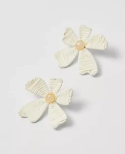 Handmade White Raffia Flower Stud Earrings - Effortless Boho Elegance